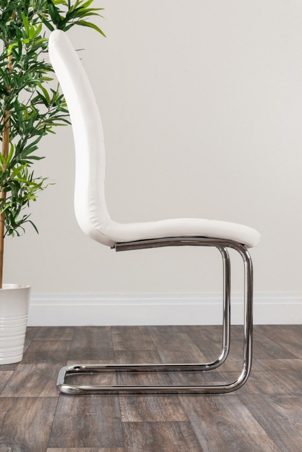ATLANTA White High Gloss and Chrome Dining Table & 6 Faux Leather Murano Chairs - Picture 12 of 49