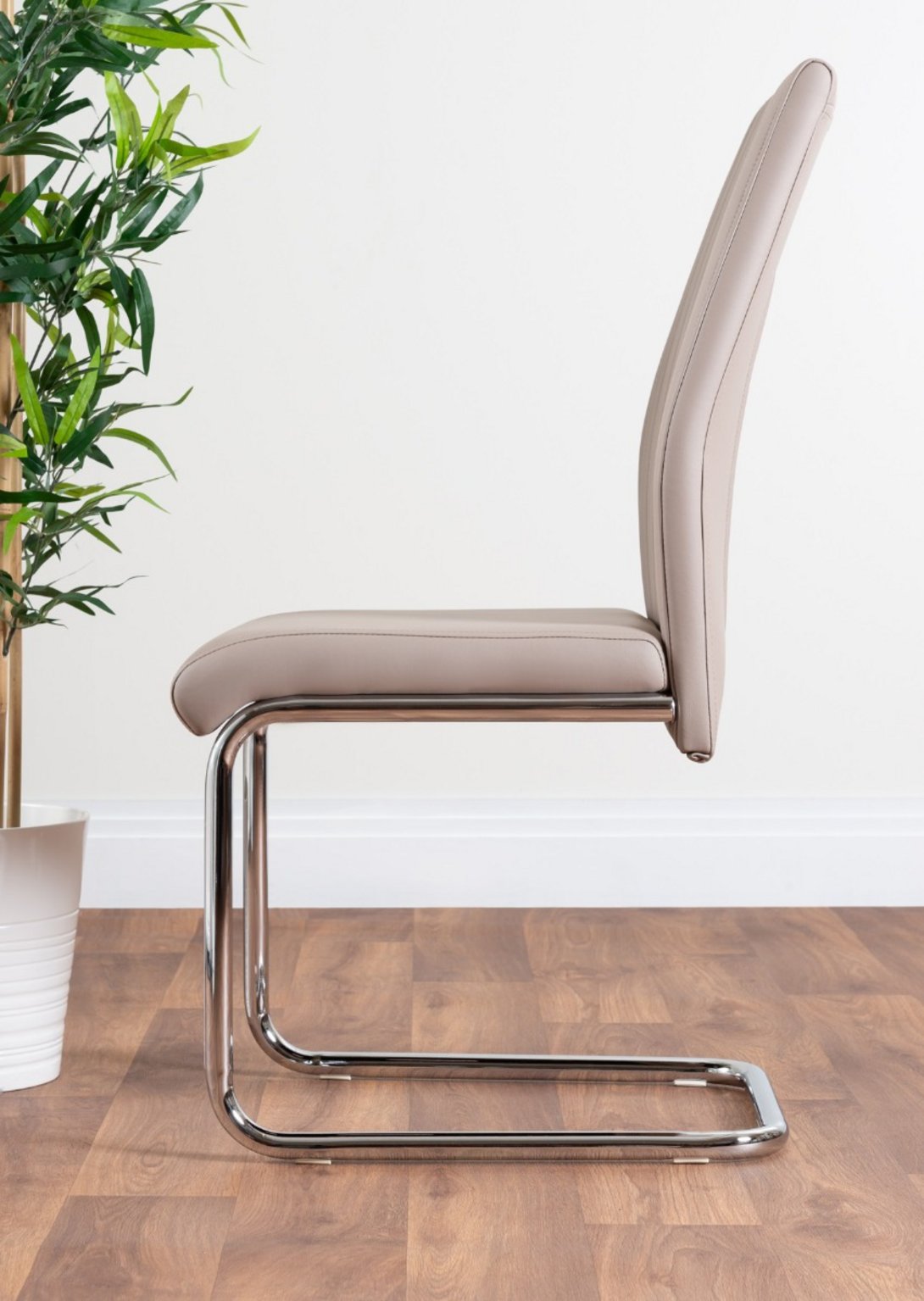 ATLANTA 4 White High Gloss Chrome Dining Table and 4 Faux Leather Dining Chairs - Picture 200 of 330