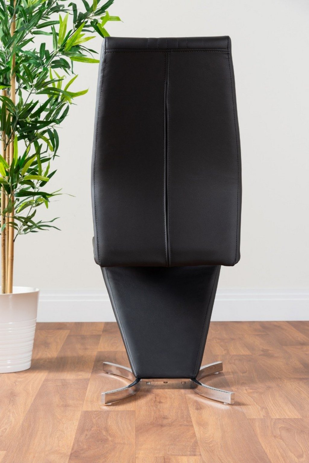 NOVARA Gold Round Tempered Glass Dining Table And 4 Faux Leather Dining Chairs - Picture 345 of 410