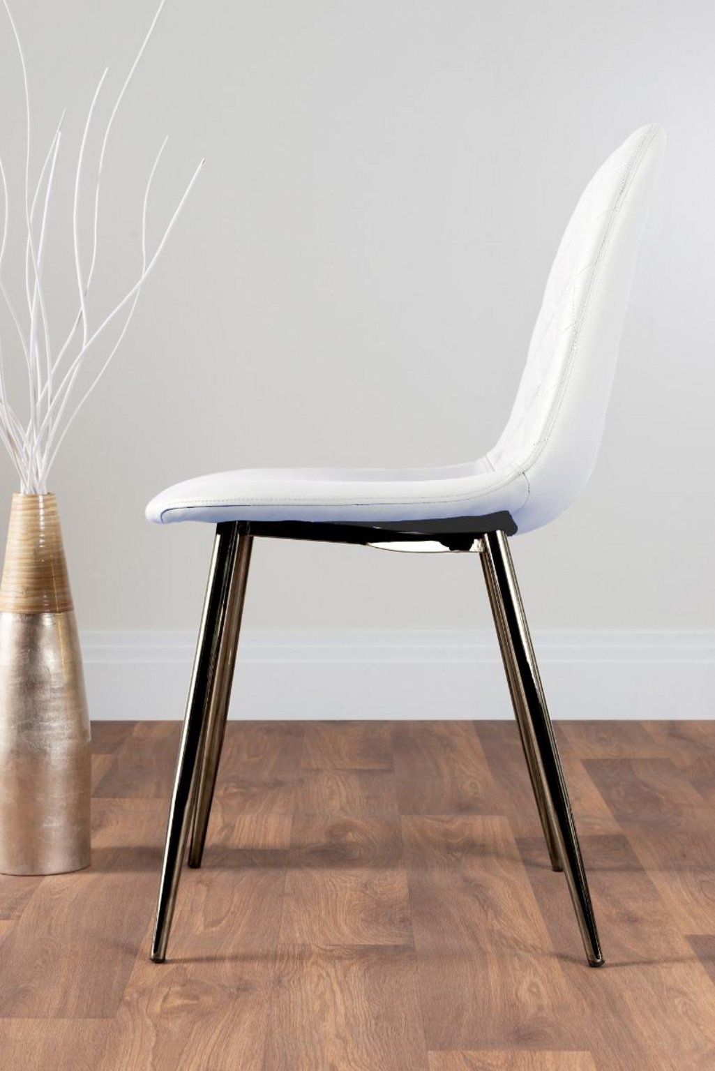 NOVARA Gold Round Tempered Glass Dining Table And 4 Faux Leather Dining Chairs - Picture 150 of 410