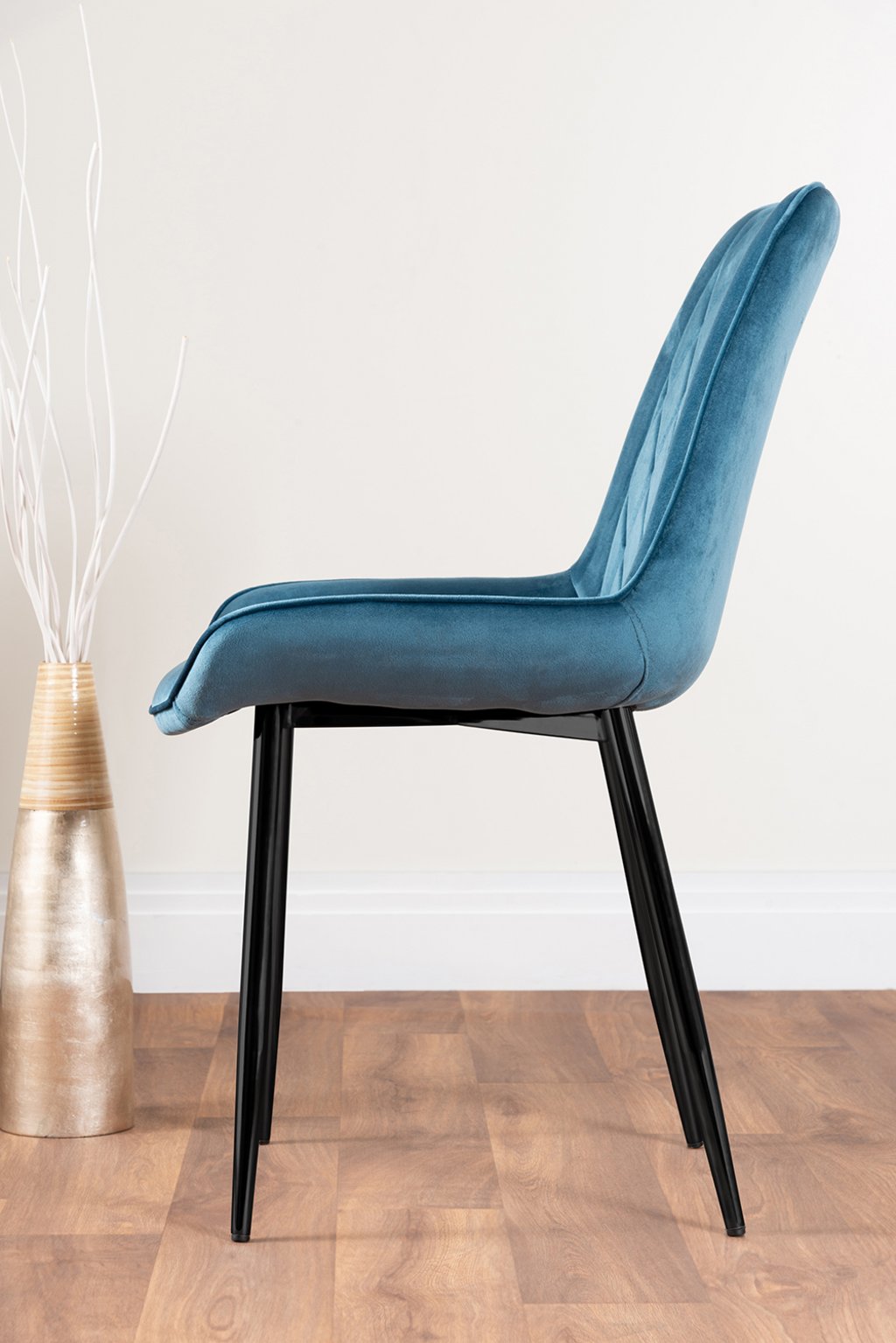 Seattle Glass and Black Leg Square Dining Table 4 Velvet Pesaro Black Leg Chairs - Picture 94 of 96