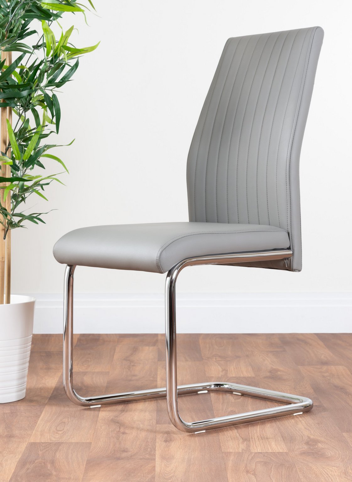 SORRENTO White High Gloss Chrome Dining Table and 6 Faux Leather Lorenzo Chairs - Picture 34 of 51