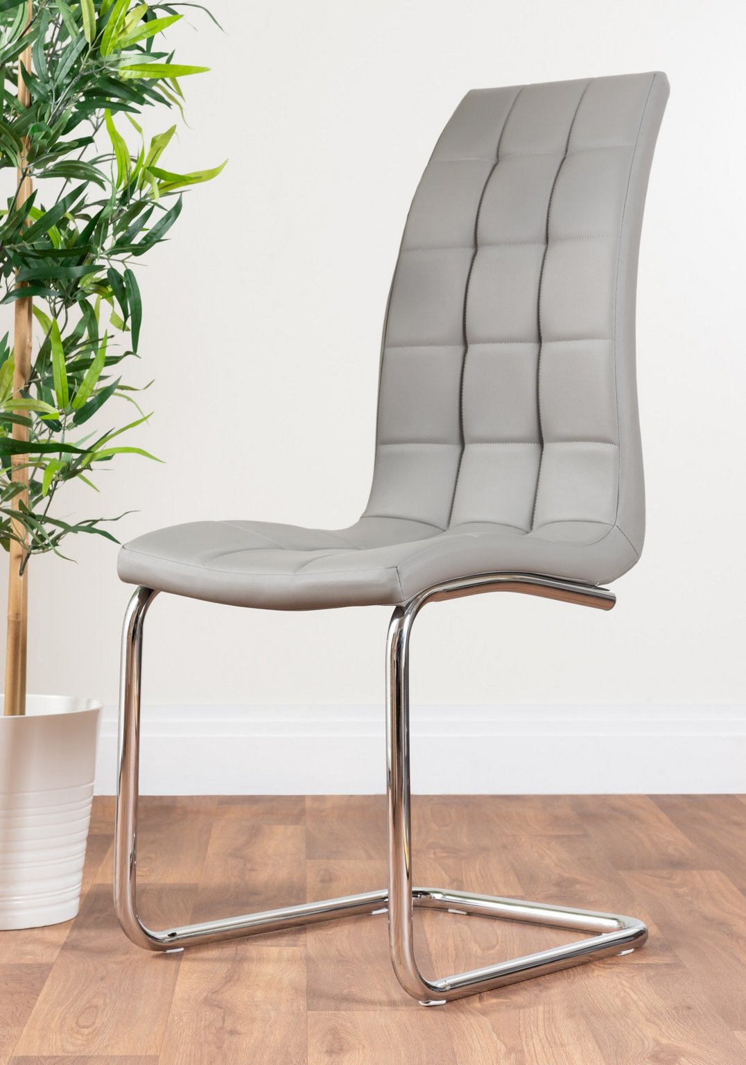 ATLANTA 4 White High Gloss Chrome Dining Table and 4 Faux Leather Dining Chairs - Picture 30 of 330