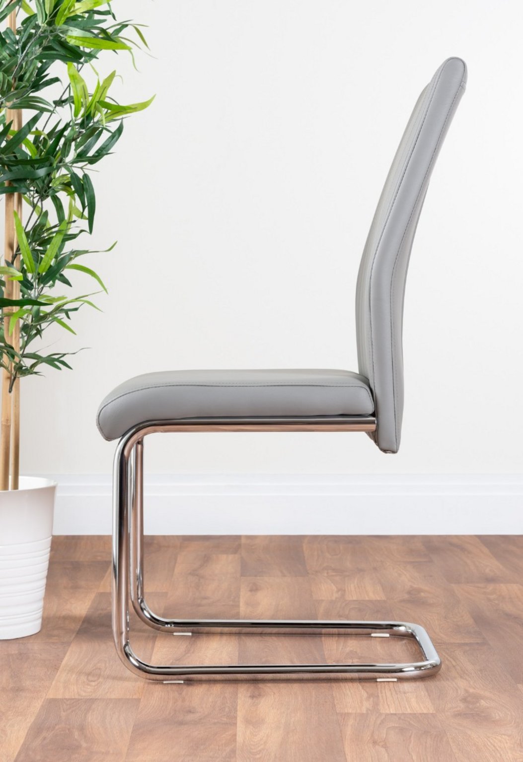 ATLANTA 4 White High Gloss Chrome Dining Table and 4 Faux Leather Dining Chairs - Picture 188 of 330