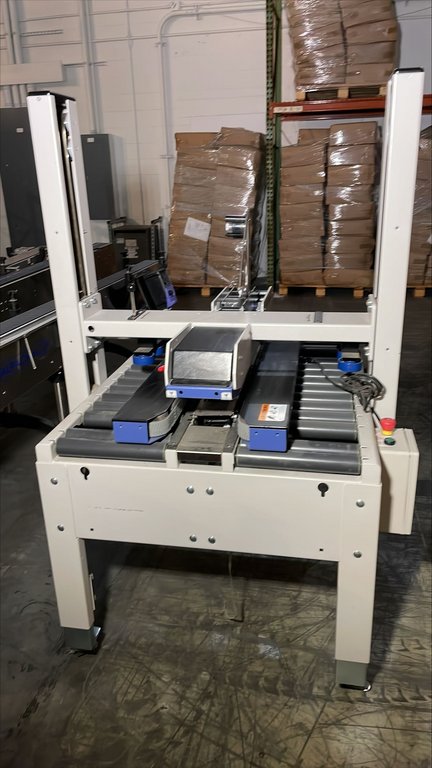 Interpack Packaging Systems Top and Bottom Manual Case Taper