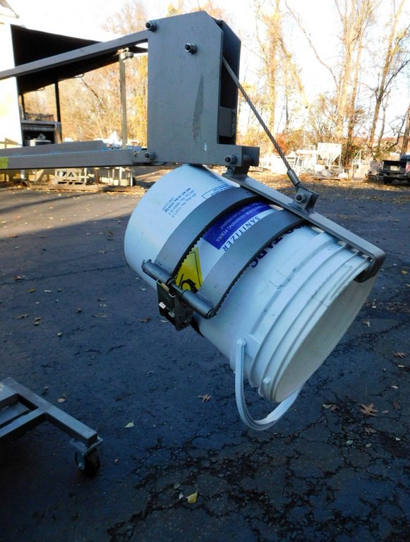 Used Drum Runner 3600 Portable 5 Gallon Pail Lift