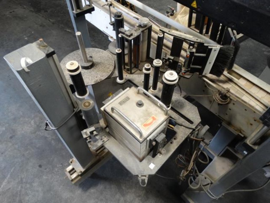 Used Southern California Packaging ST1100 Labeler