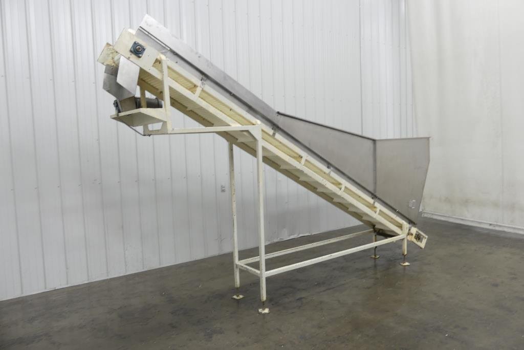 Cleated Incline Conveyor with Hopper 16