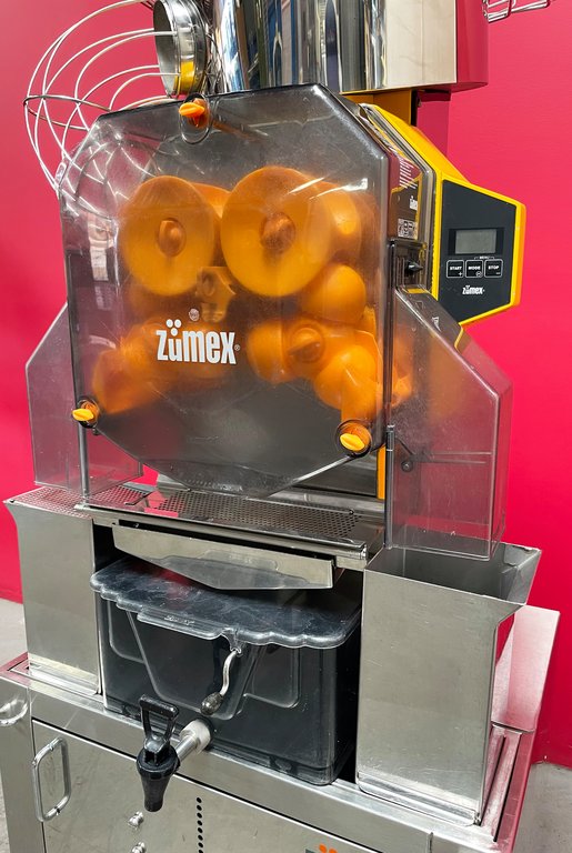 Zumex Automatic Fruit Juicer