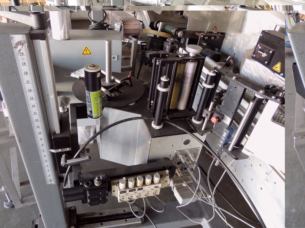 Used Socal Packaging ST1100 Automatic Label Applicator