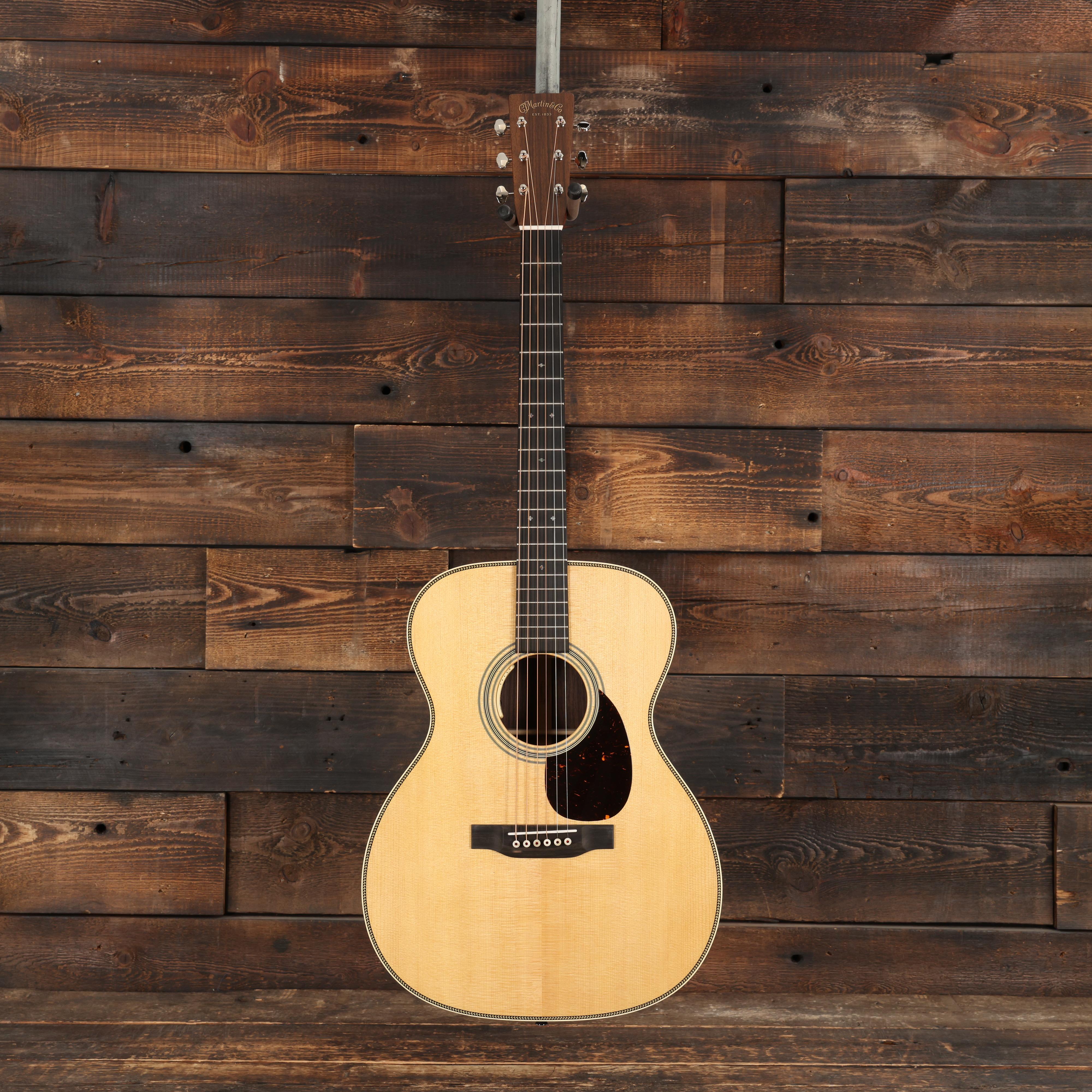 Martin OM-28E Standard Series Electro Acoustic Guitar with LR 