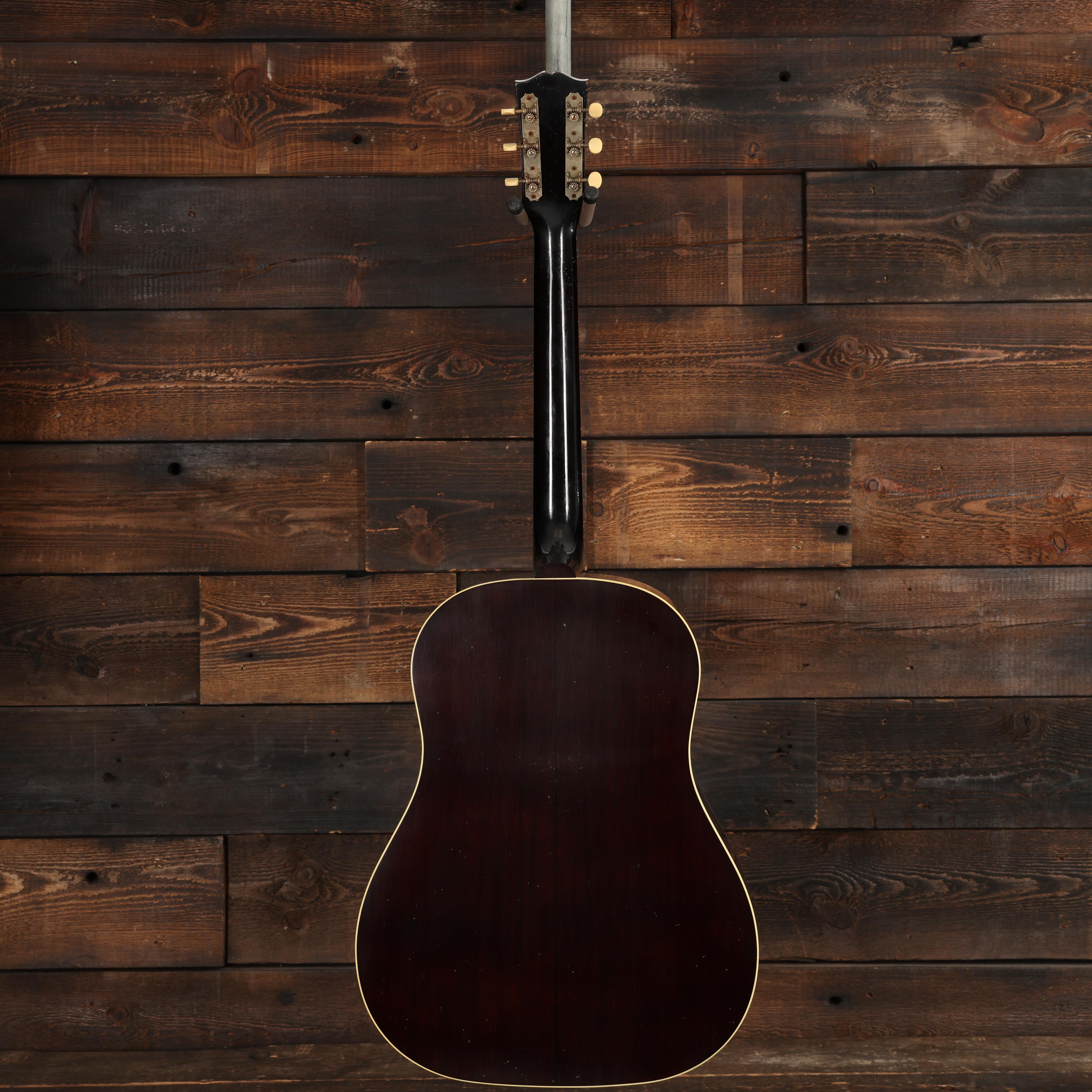 Gibson Murphy Lab 1942 Banner J-45 Light Aged Acoustic Guitar in 