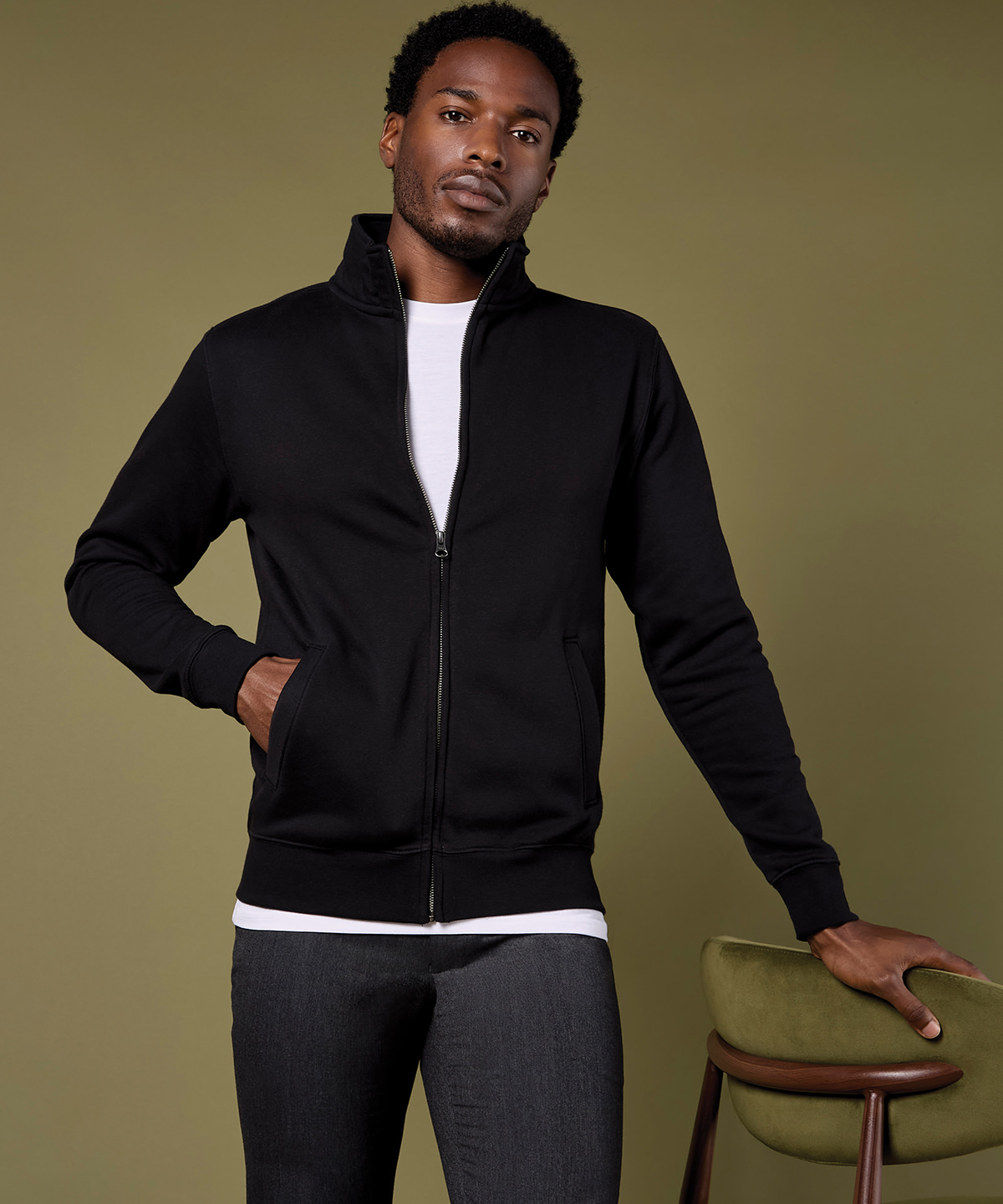 Regular fit zipped sweatshirt Regular fit zipped sweatshirt