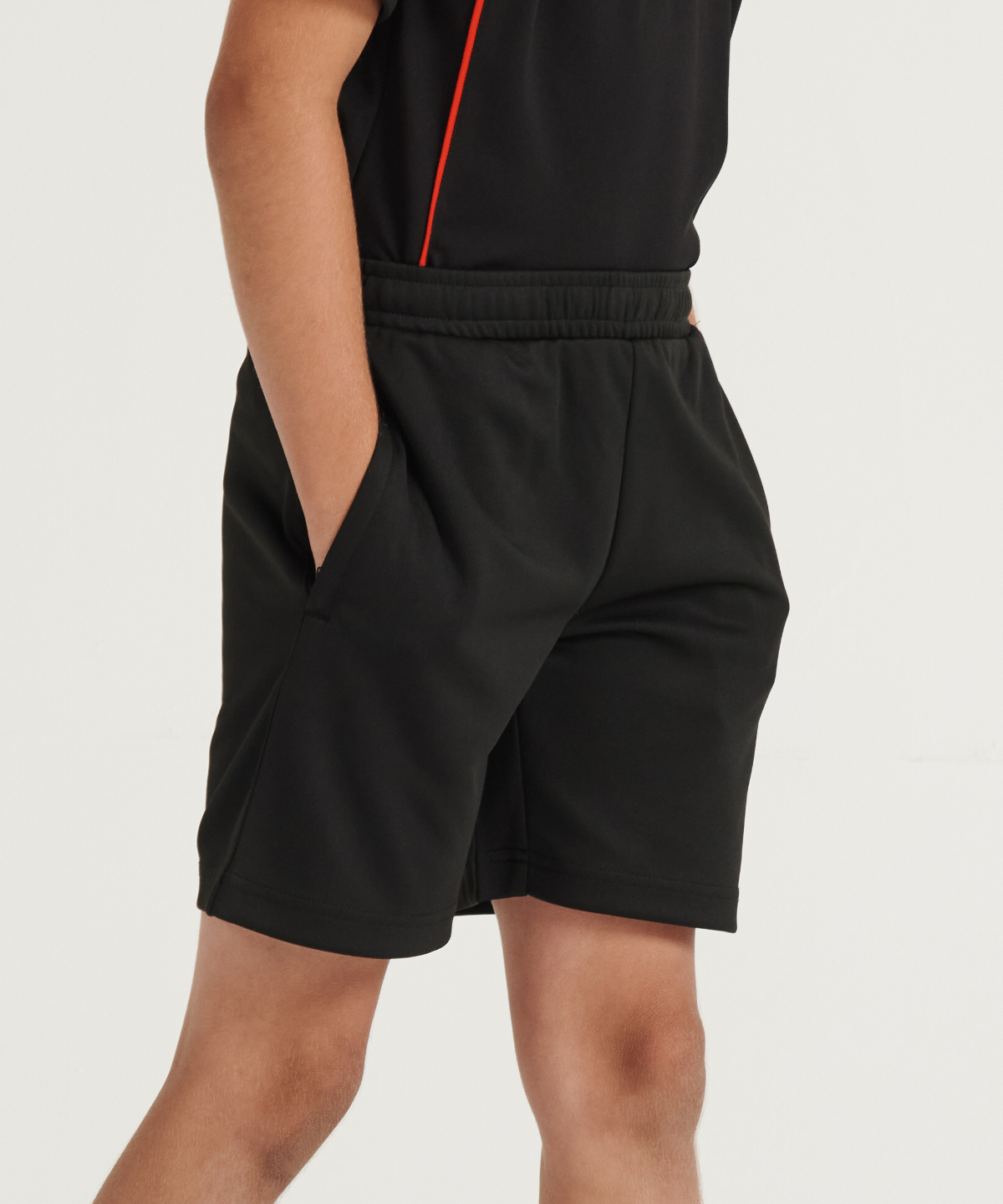 Kids knitted shorts with zip pockets