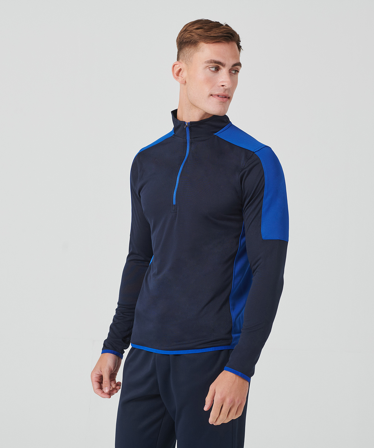 ¼ zip mid-layer with contrast panelling ¼ zip mid-layer with contrast panelling