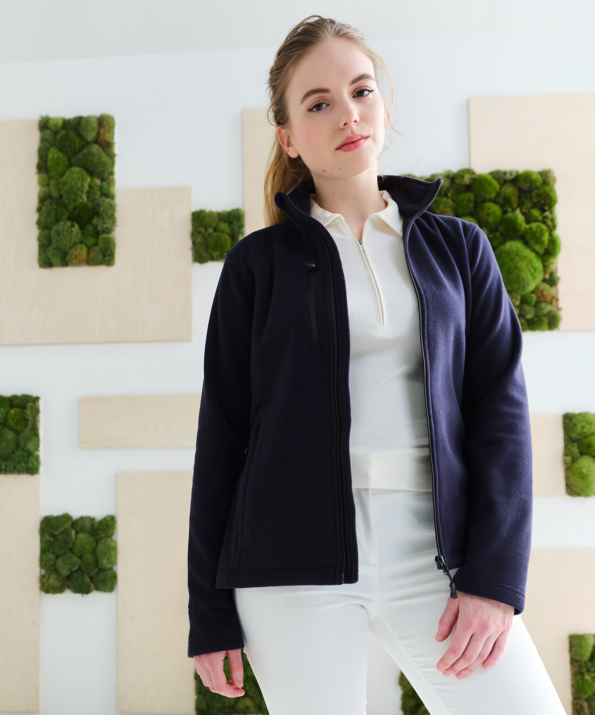 Picture of Women's Honestly made recycled full zip fleece