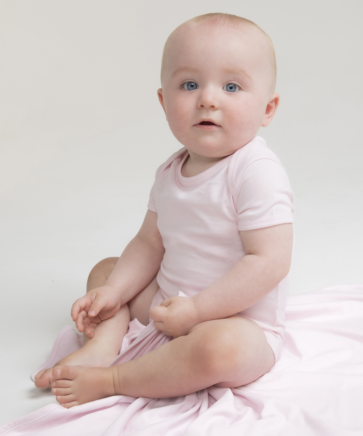 Essential short-sleeved bodysuit Essential short-sleeved bodysuit