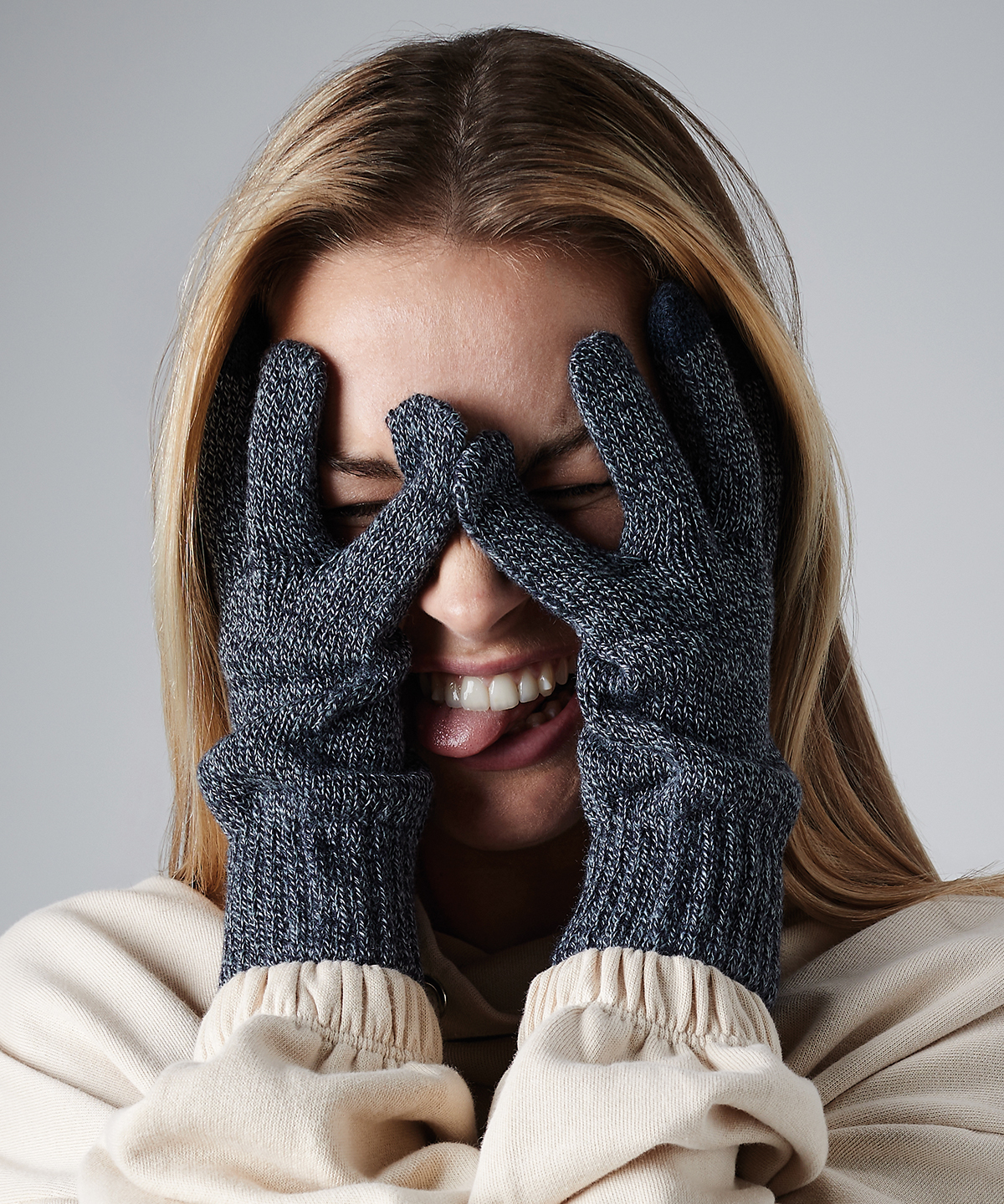 Touchscreen smart gloves