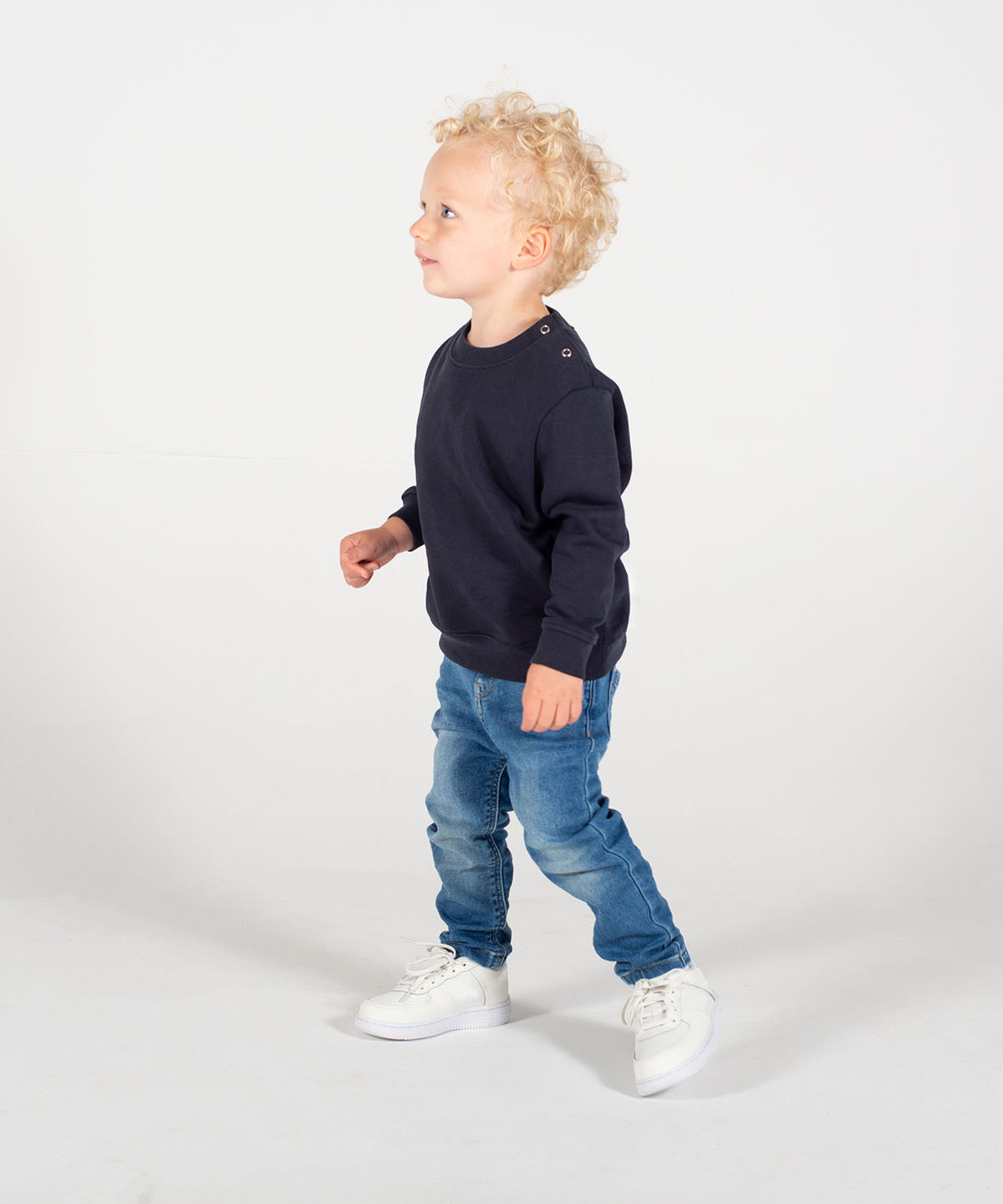 Crew neck sweatshirt with shoulder poppers Crew neck sweatshirt with shoulder poppers