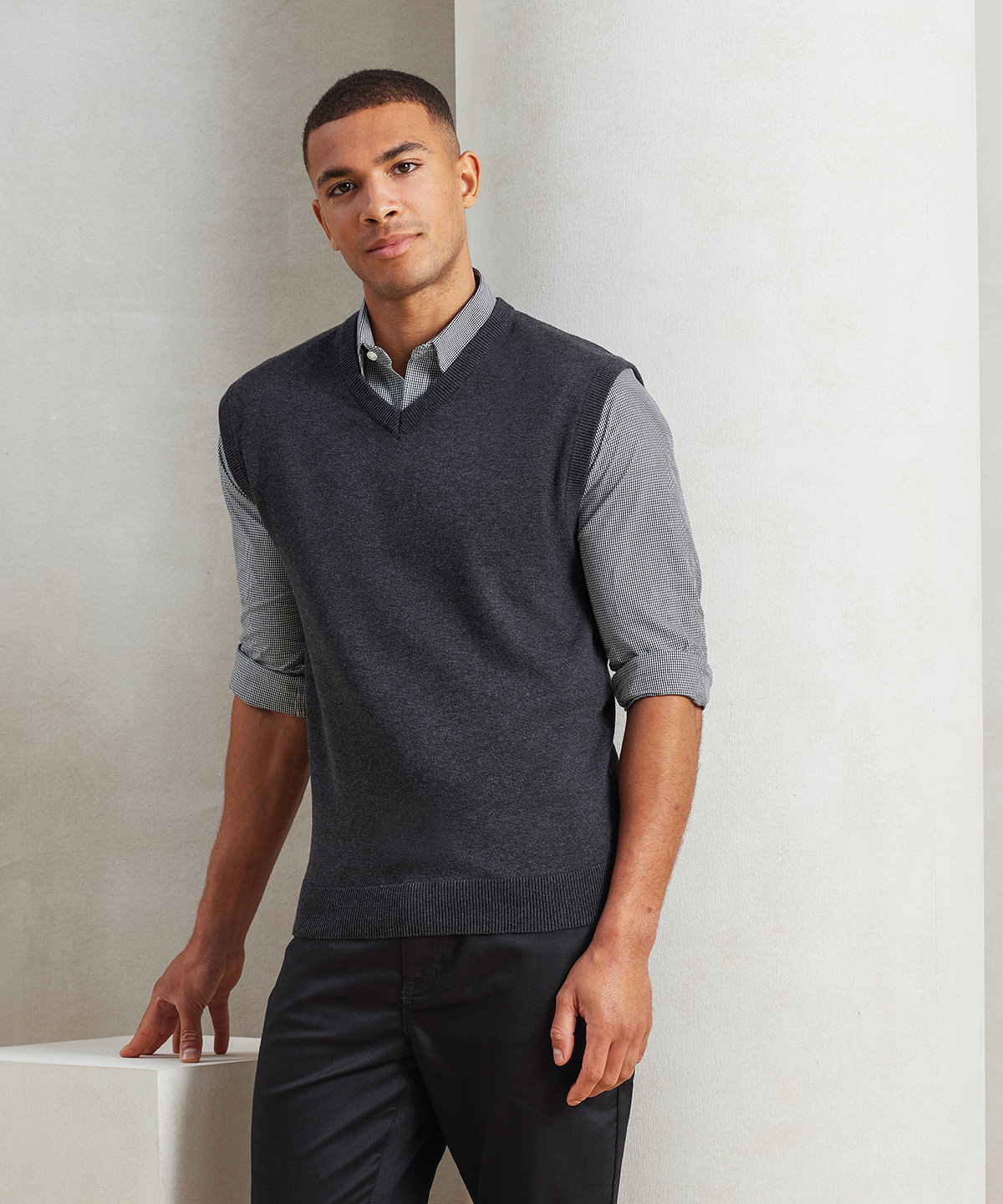 Sleeveless knitted sweater Sleeveless knitted sweater