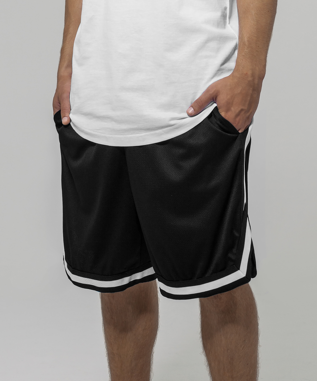 Picture of Two-tone mesh shorts