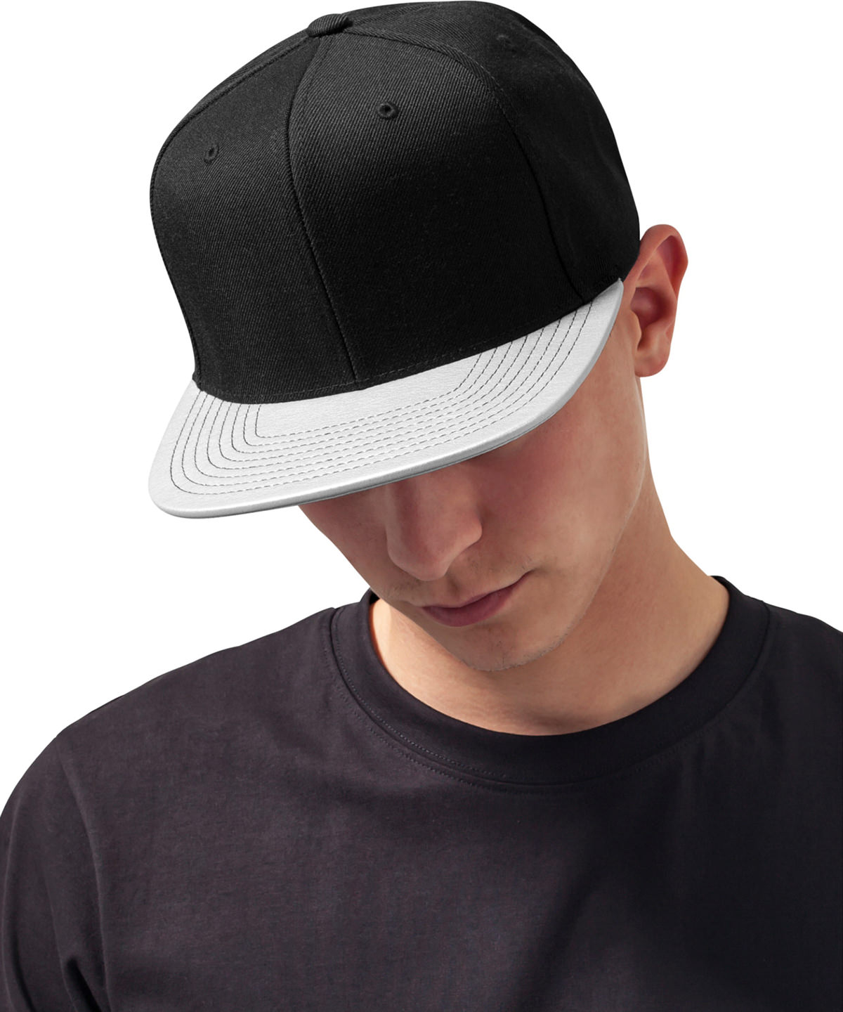 Picture of Metallic visor snapback (6089PU)