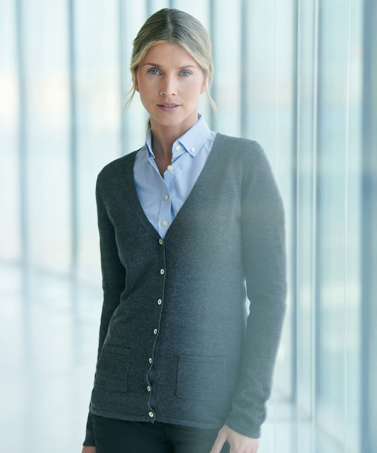 Women’s v-button cardigan Women’s v-button cardigan