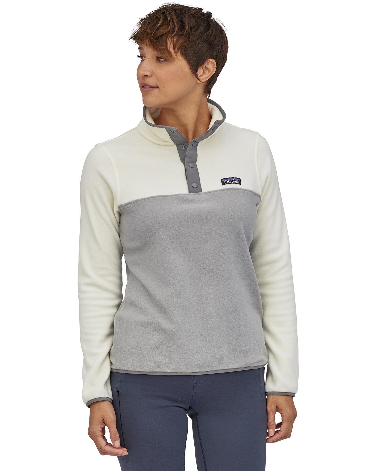 white patagonia pullover