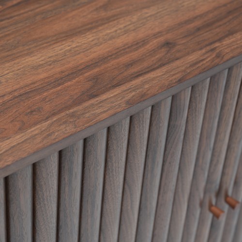Warm walnut effect finish