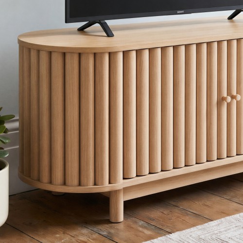 Signature fluted finish with soft curves