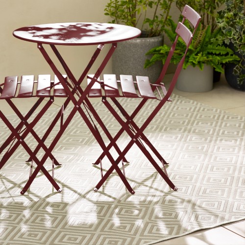 Space-Saving Outdoor Design