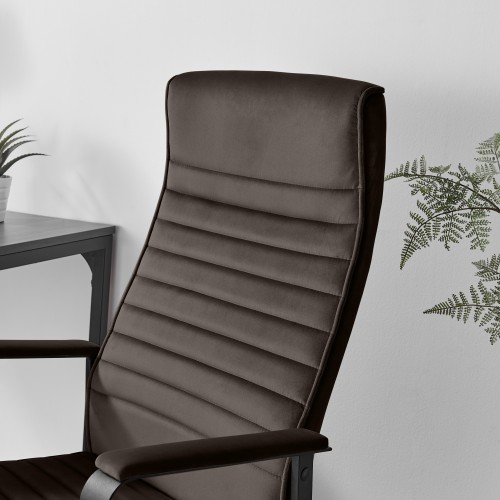 Ergonomic Backrest for Lasting Comfort