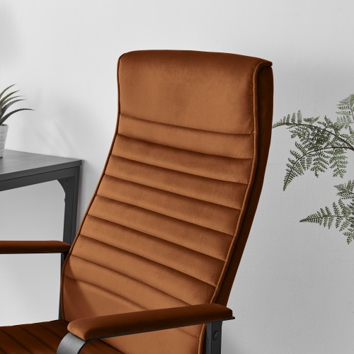 Ergonomic Backrest for Lasting Comfort