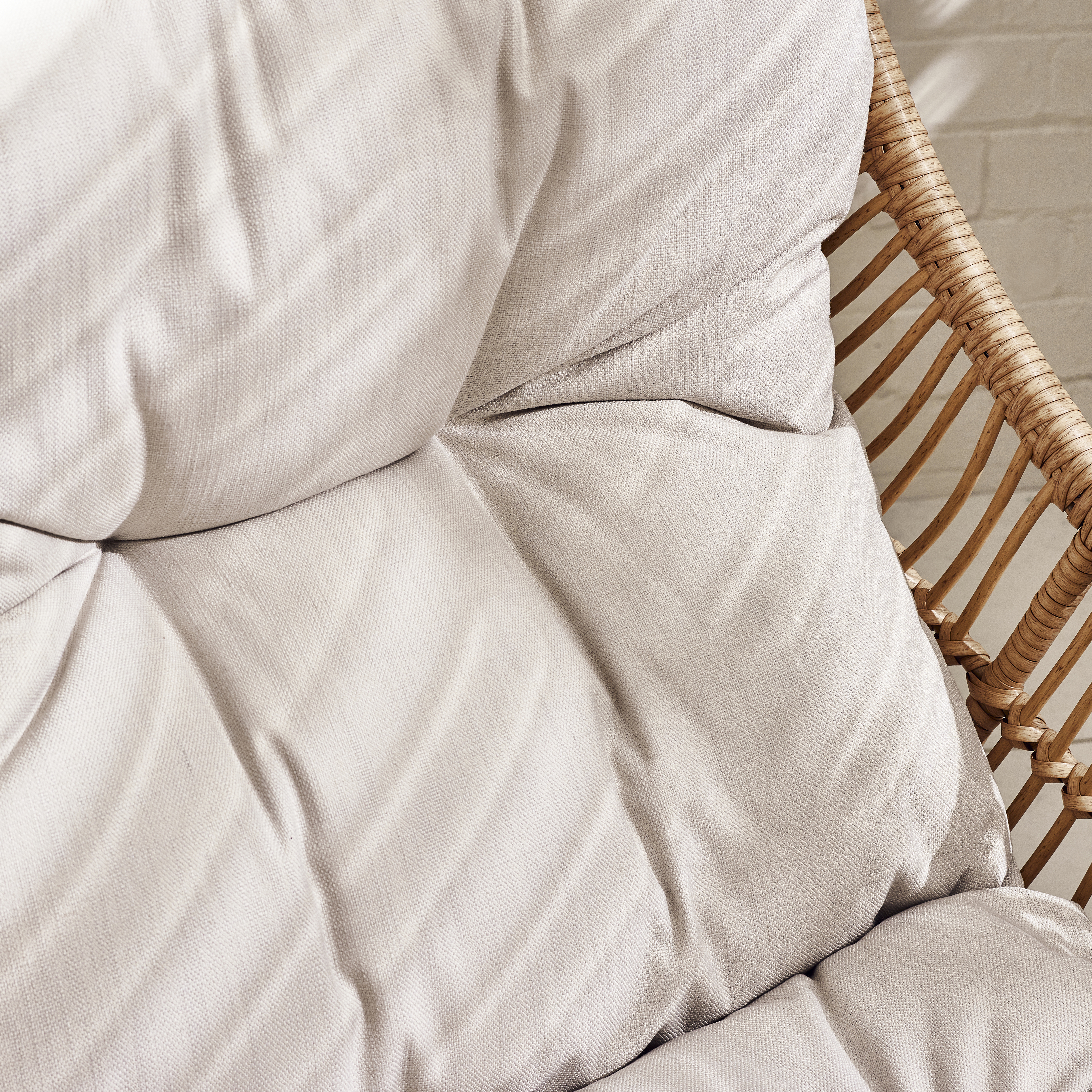 **GEBRAUCHT** Tahiti Outdoor Rattanstuhl und Fußhocker braun - Bild 3 von 8