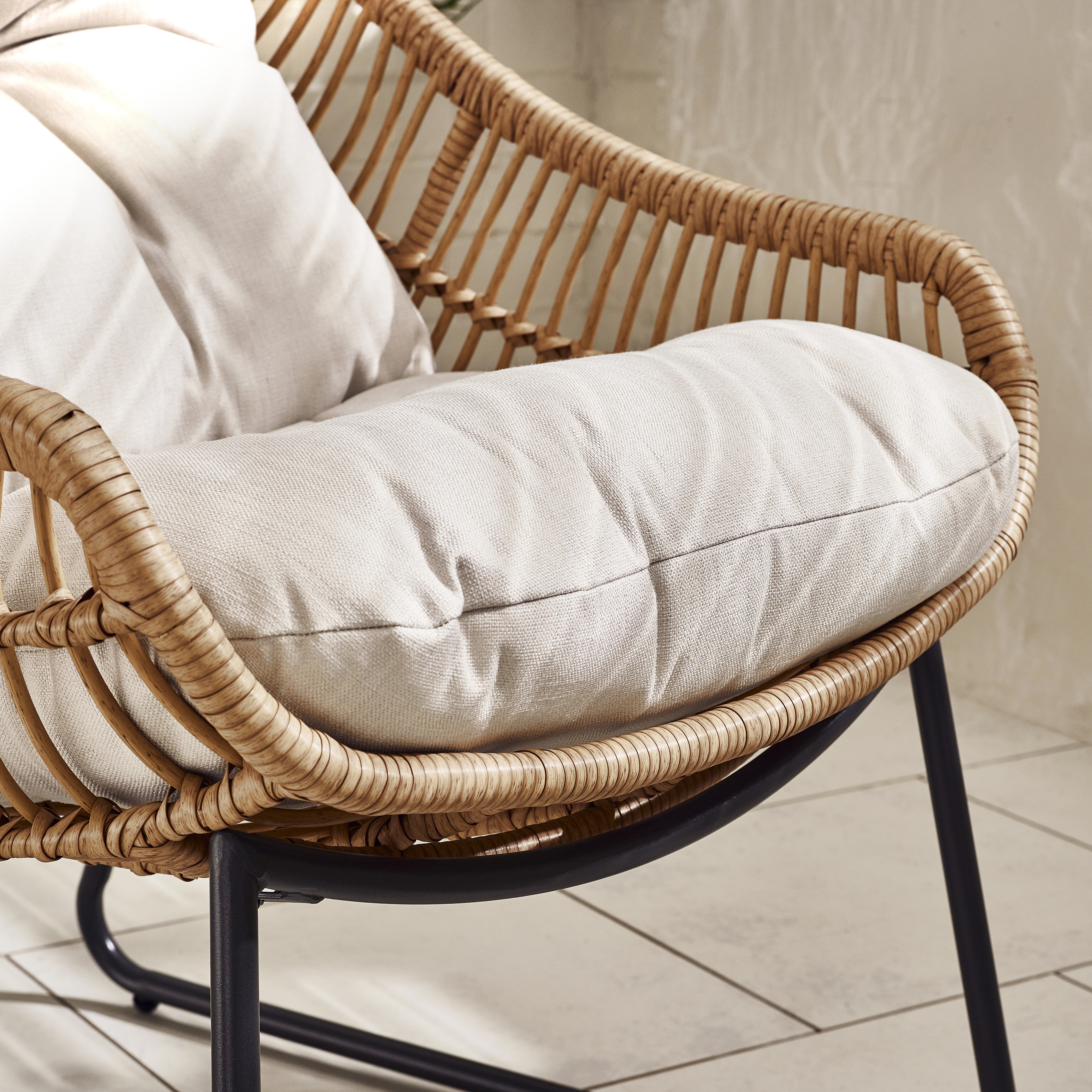 **GEBRAUCHT** Tahiti Outdoor Rattanstuhl und Fußhocker braun - Bild 4 von 8
