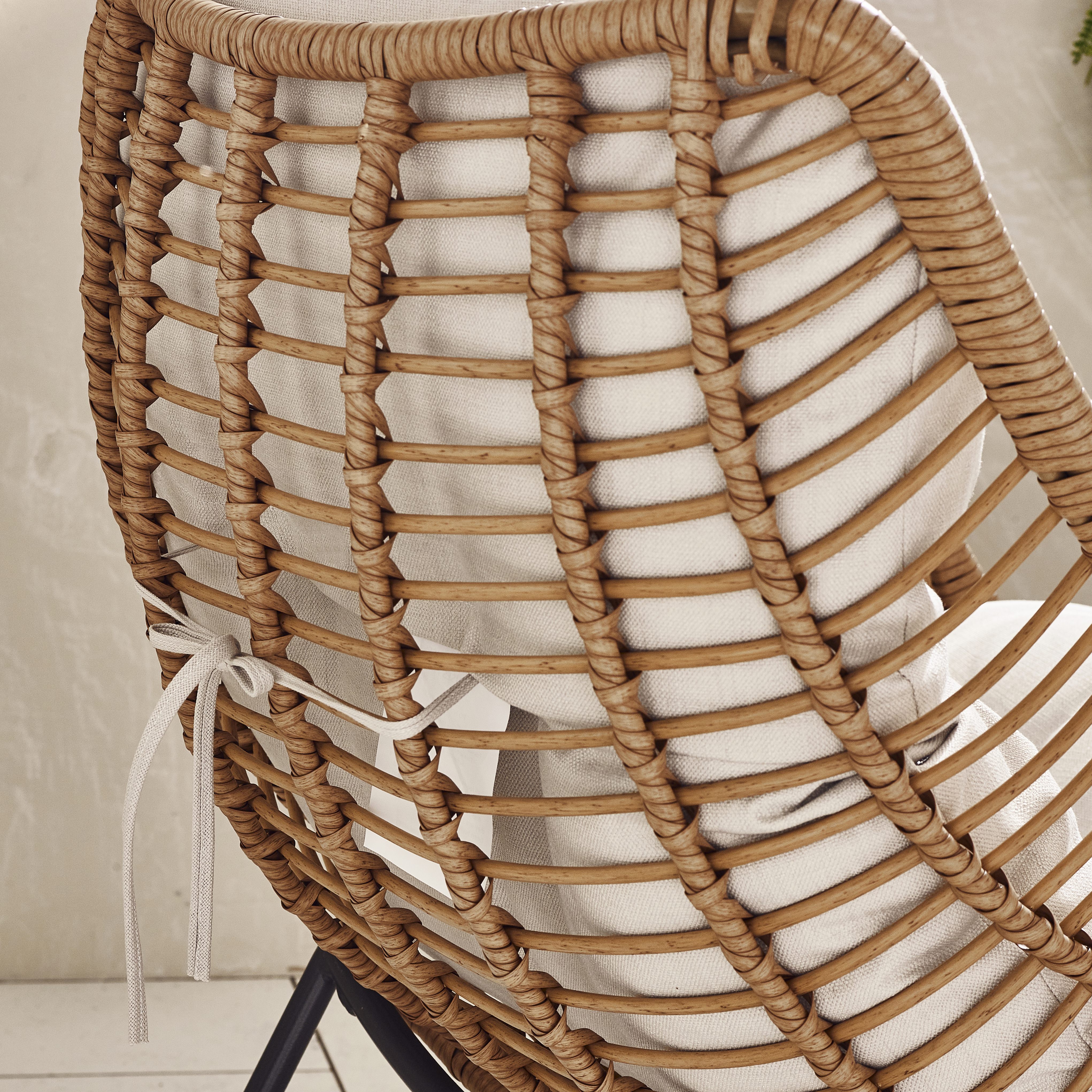**GEBRAUCHT** Tahiti Outdoor Rattanstuhl und Fußhocker braun - Bild 5 von 8
