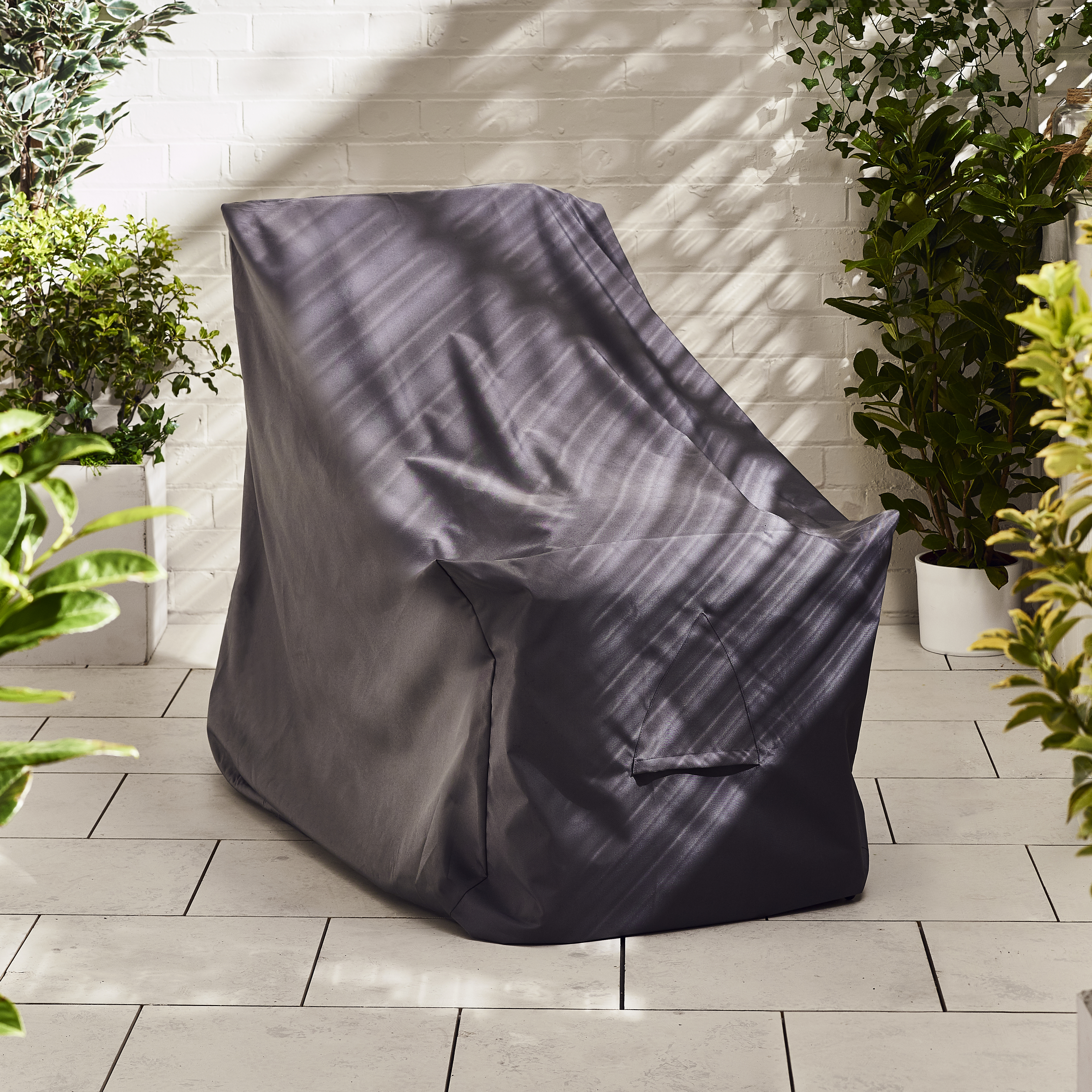 **GEBRAUCHT** Tahiti Outdoor Rattanstuhl und Fußhocker braun - Bild 7 von 8