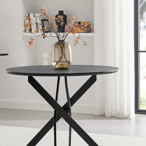 Comfortable Everyday Dining
