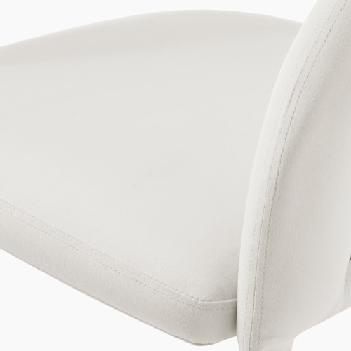 Soft-touch velvet finish