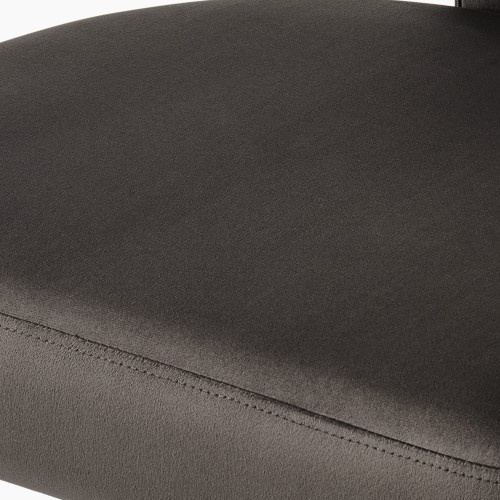 Versatile accent appeal