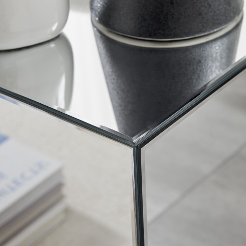 Tempered Mirror Glass Finish