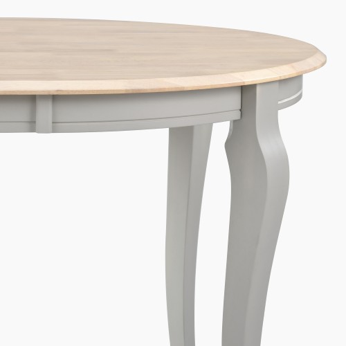 Elegant Two-Tone Finish
