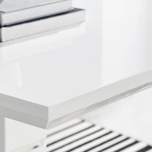 High-Gloss Wipe-Clean Finish