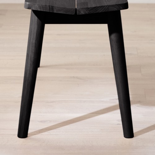 Modern Tapered Leg Design