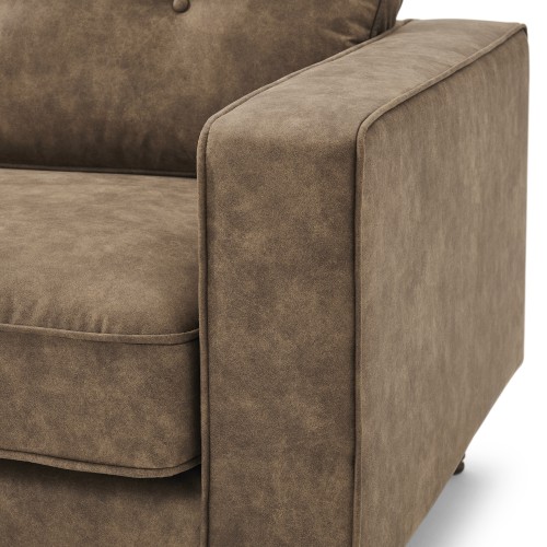 Tailored, slimline style