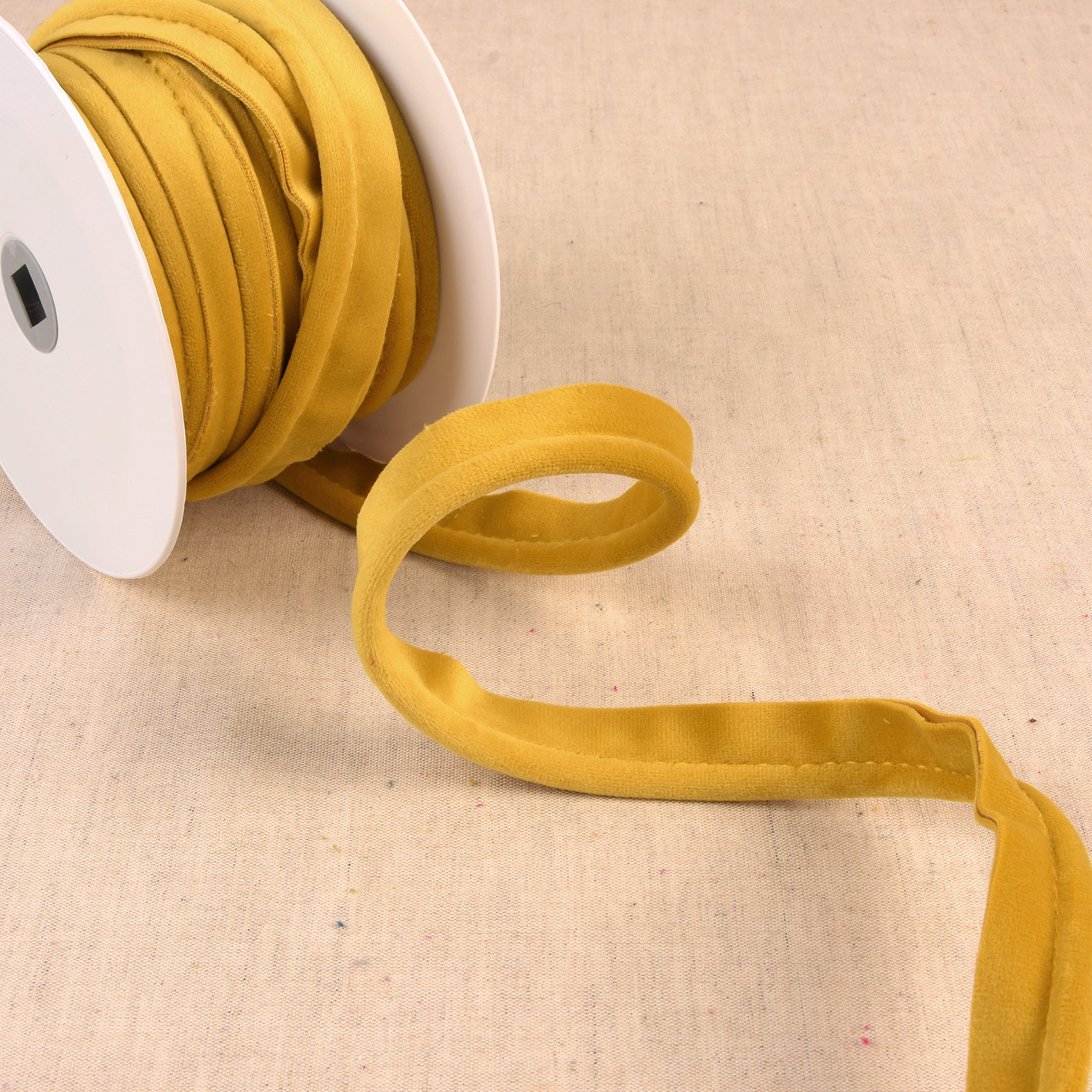 Trim Piping Flanged Velvet High Density 15m x 5mm Yellow Gold