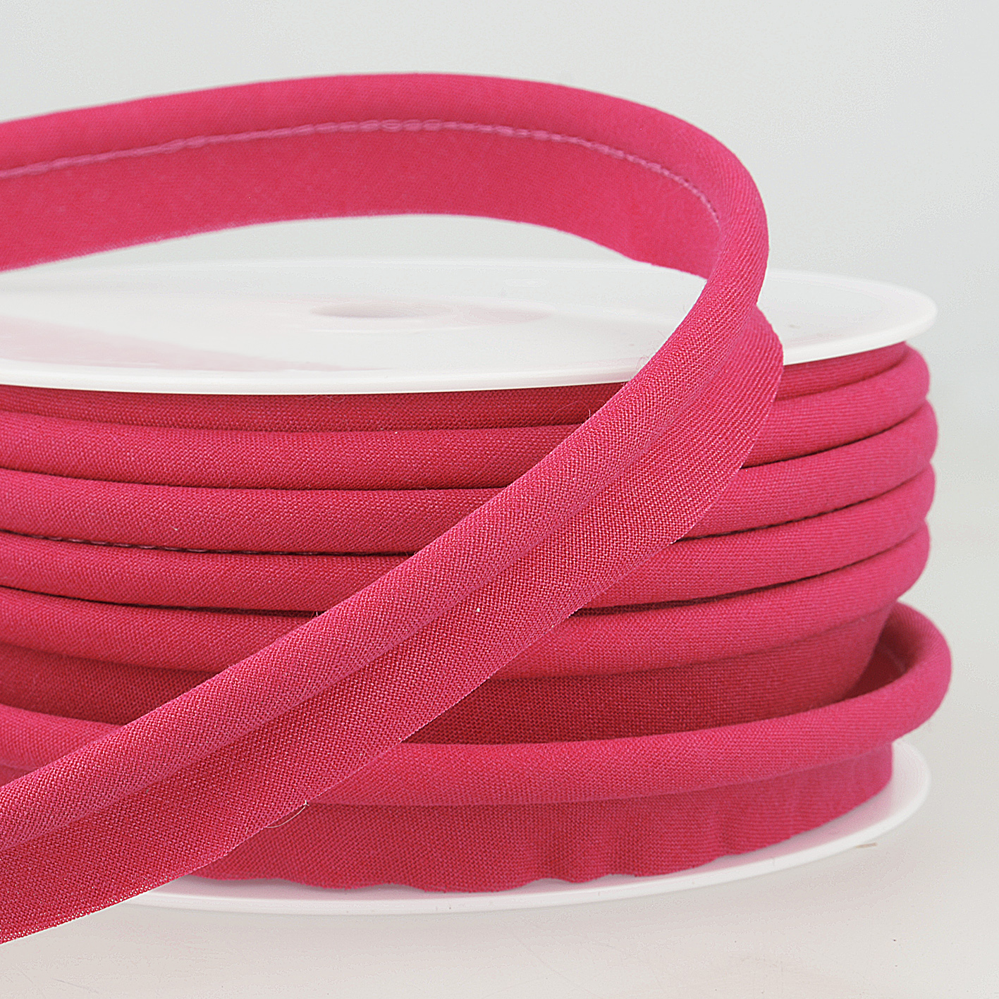Trim: Piping: Flanged: 15m x 5mm: Hot Pink - Stephanoise - Groves and Banks