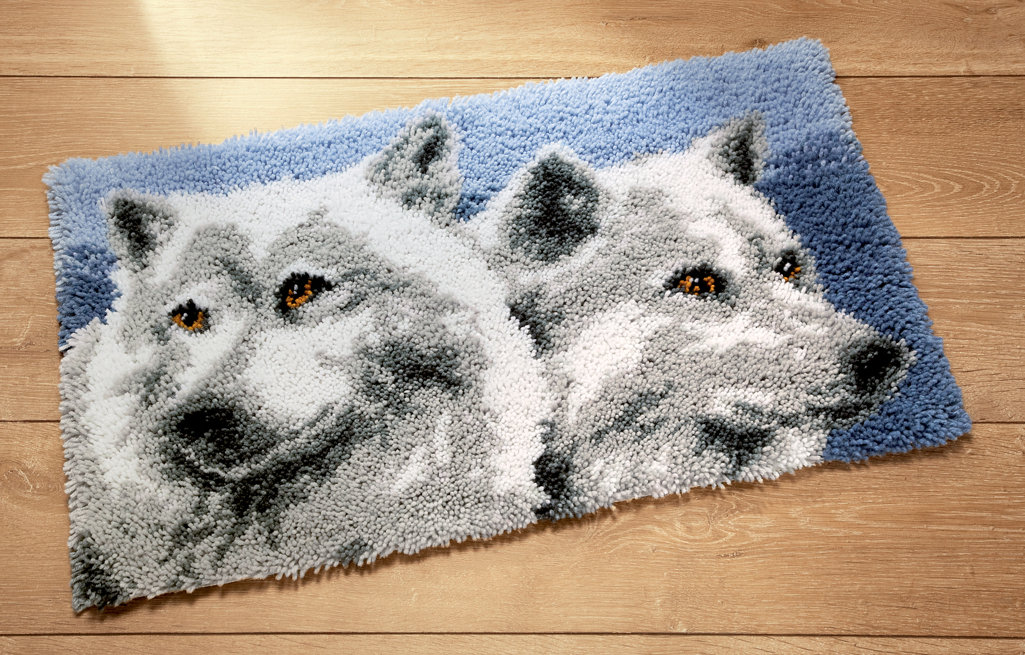 Latch Hook Kit: Rug: Wolves - Vervaco - Groves and Banks