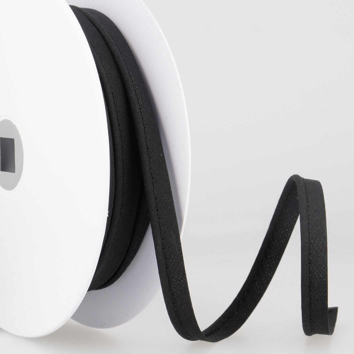 Trim Piping Flanged 25m x 2mm Black Stephanoise Groves and Banks