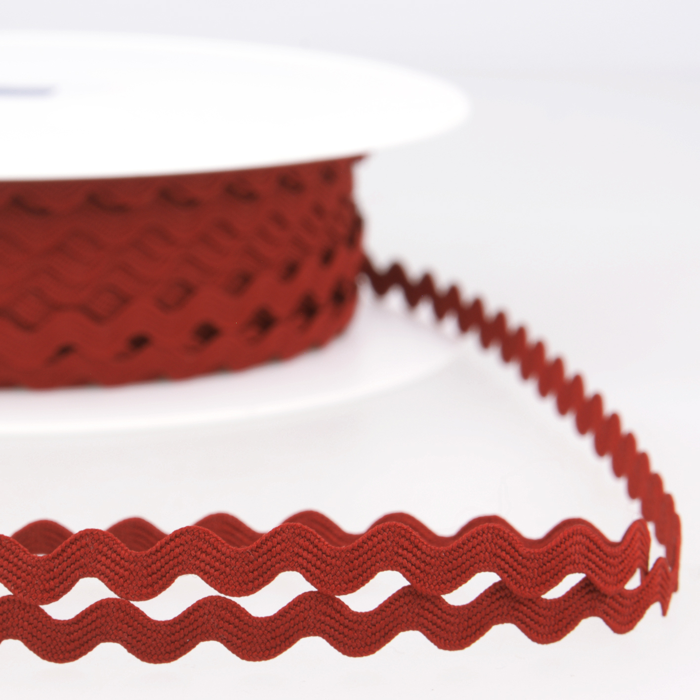 Trim Ric Rac Polyester 50m x 8mm Hermes Red Stephanoise Groves